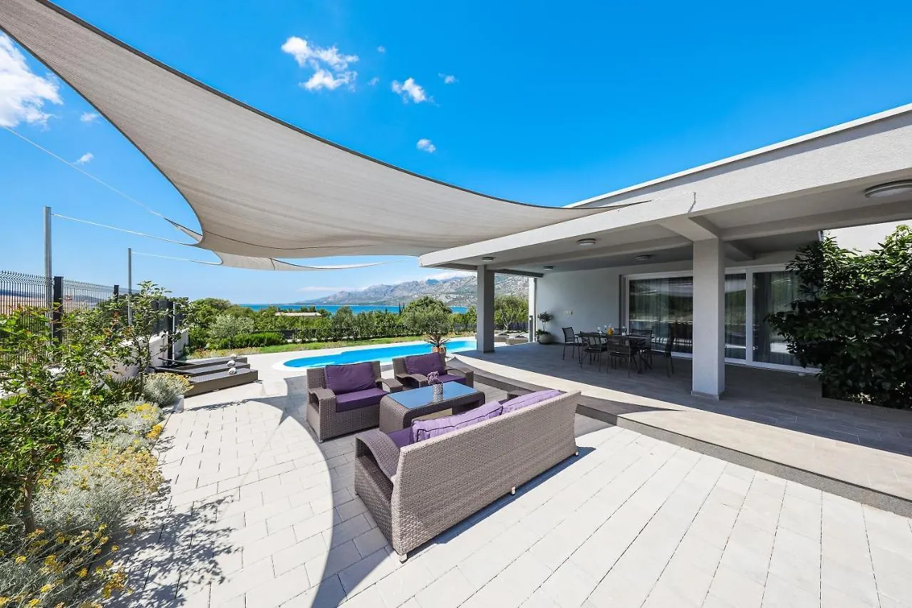 Villa Immortelle With Pool And Sea View Rovanjska