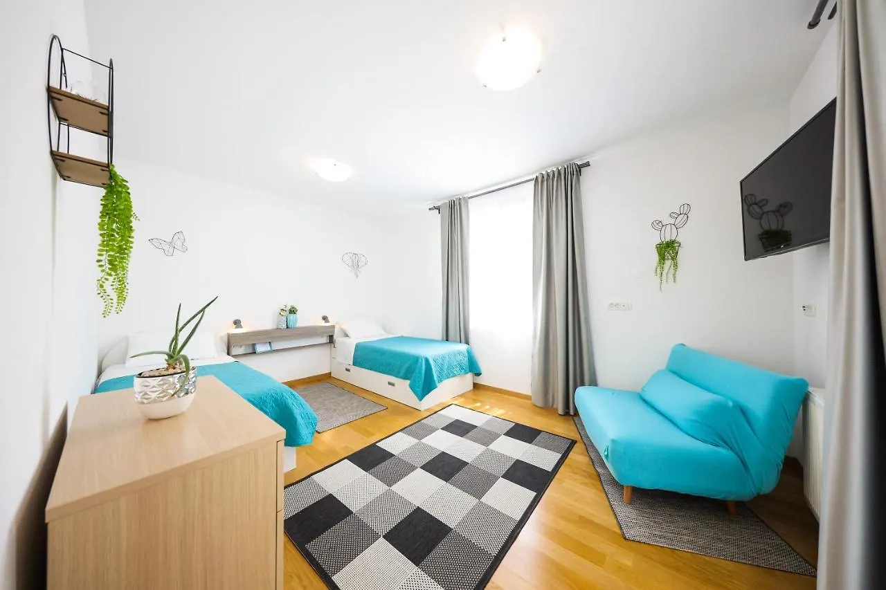 Villa Immortelle With Pool And Sea View Rovanjska