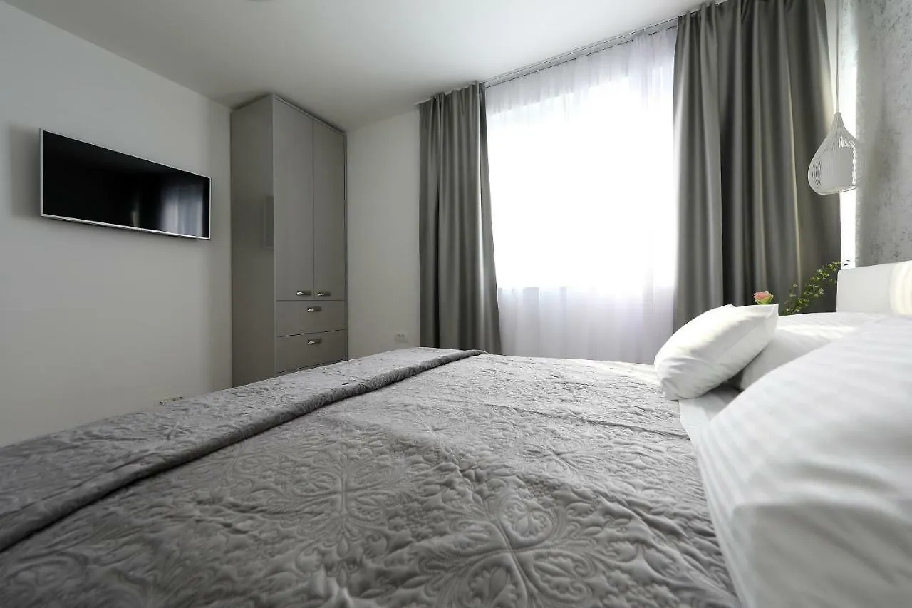 Villa Immortelle With Pool And Sea View Rovanjska