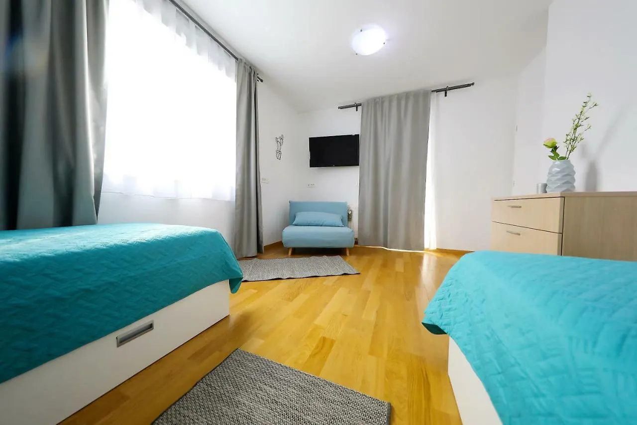 Villa Immortelle With Pool And Sea View Rovanjska